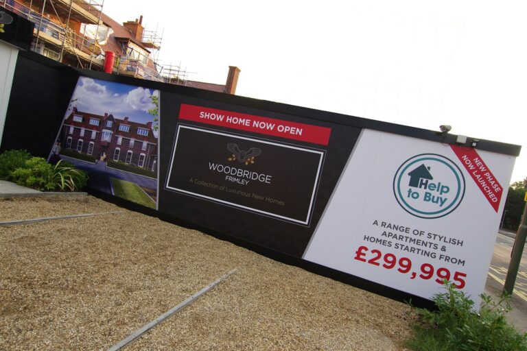 Removal of construction site hoarding