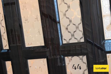 Bespoke pattern window frosting