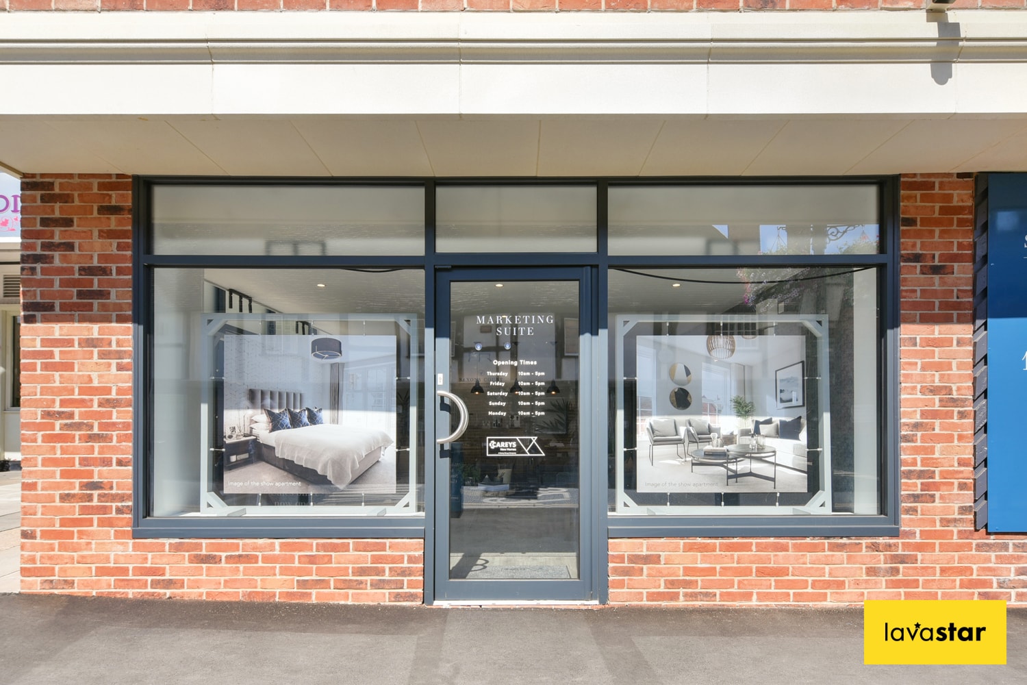 Shop window cut vinyls